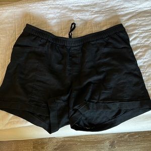 Old Navy high-rise black linen shorts
